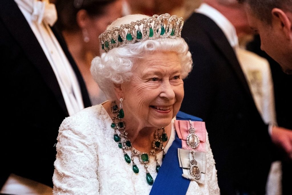 Rainha Elizabeth II completa 70 anos em seu reinado
