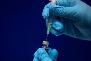 Teste da vacina contra HIV é realizado em primeiros participantes