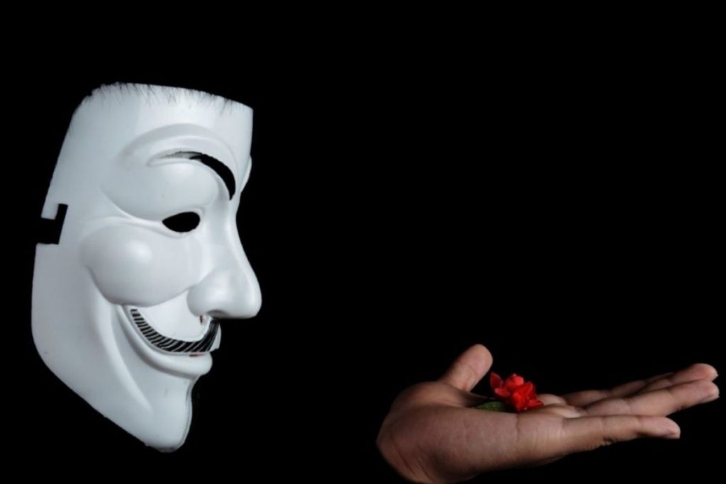 anonymous-afirmam-que-hackearam-sistema-do-banco-central-da-russia