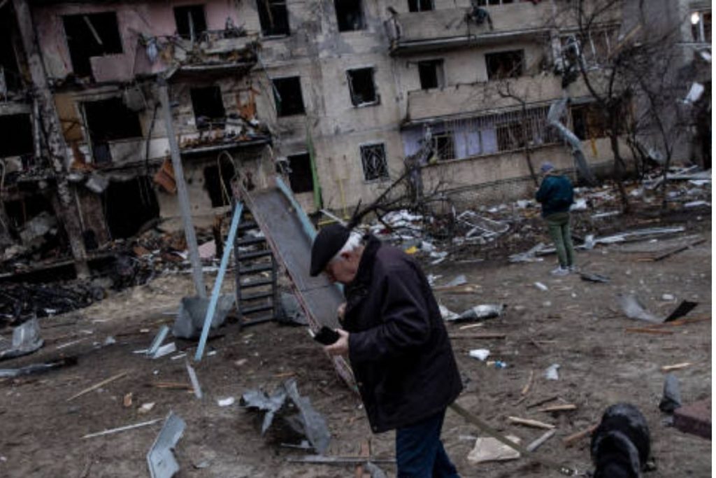 bombardeio-em-kiev-deixa-4-pessoas-feridas