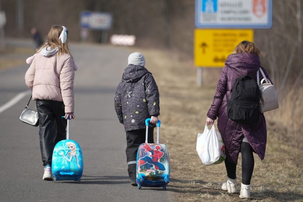 Mais de 2 milhões de ucranianos já deixaram o país desde o início do conflito