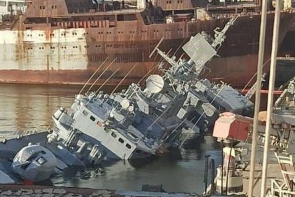 marinha-da-ucrania-afunda-principal-navio-para-impedir-captura