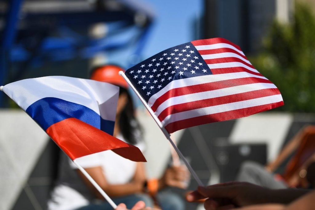 Novas sanções são aplicadas pelos Estados Unidos contra Rússia e presidente de Belarus