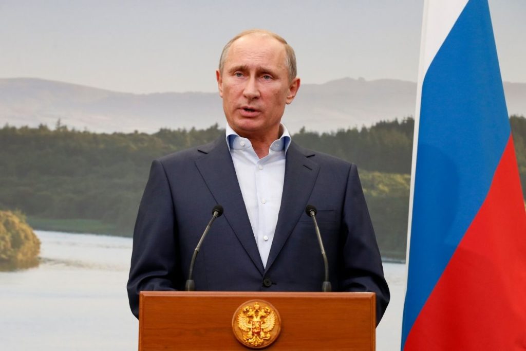 Putin vai a estádio lotado e discursa sobre a guerra na Ucrânia