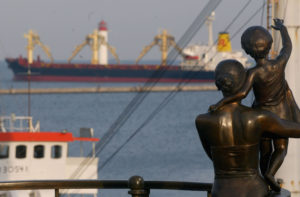 Ucrânia tem quatro portos fechados após invasão da Rússia