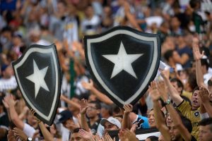 Após vitória na Copa do Brasil, Botafogo retorna ao Rio em voo fretado