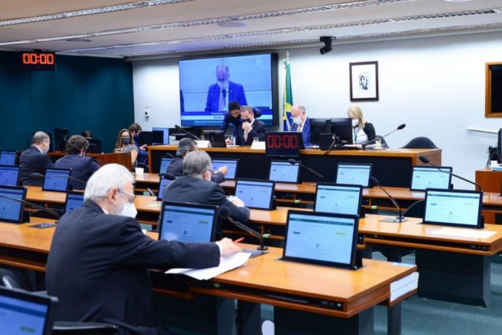 Conselho de Ética da Câmara instaura processos contra seis deputados