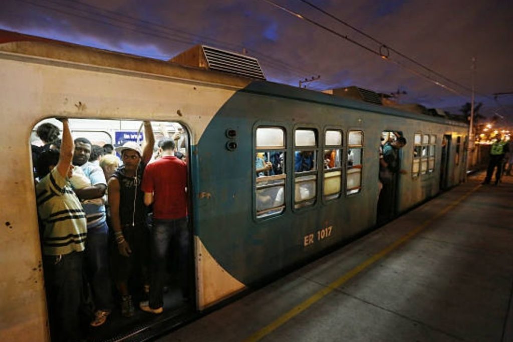 Greve de ônibus e problemas nos trens na Baixada Fluminense