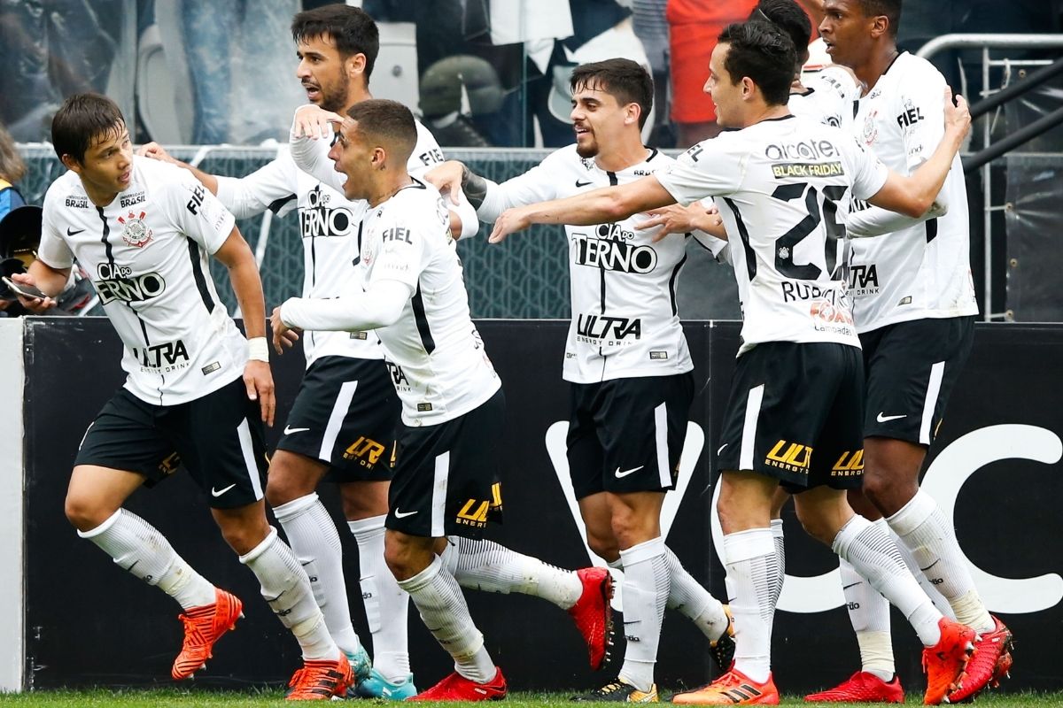At altitude, Corinthians starts walking through Libertadores bi