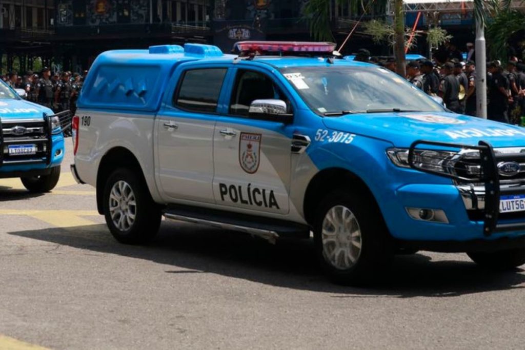 PM afasta policiais após morte de rapaz no Rio