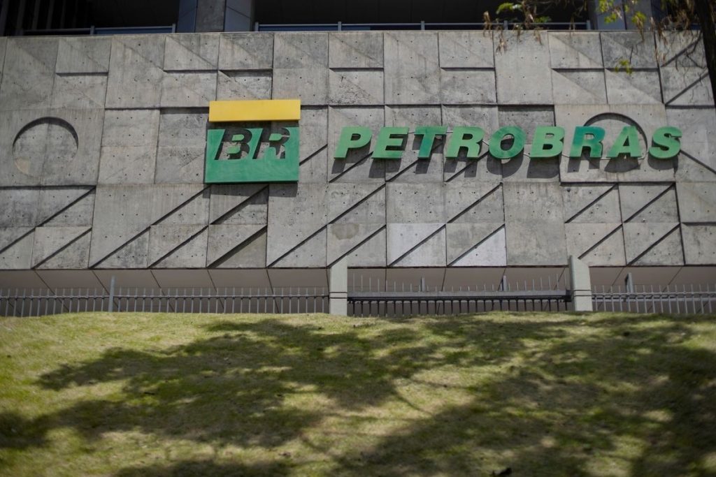 Prestes a deixar Petrobras, Silva e Luna diz que só deixa empresa após solução concreta