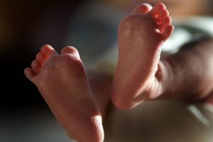 Serviço de Triagem Neonatal pode fazer teste do pezinho de nascidos no Rio