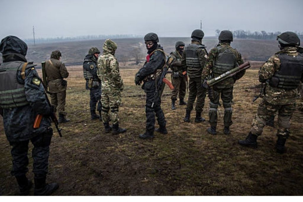 ucrania-enfrenta-lutas-de-rua-enquanto-a-russia-entra-em-kreminna-dizem-autoridades