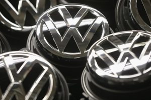 A nova geração da Volkswagen Amarok está a um mês da apresentação