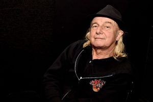 alan-white-baterista-do-yes-morre-aos-72-anos