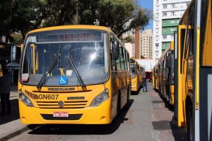 Curitiba se prepara para greve de motoristas e cobradores de ônibus no dia 12