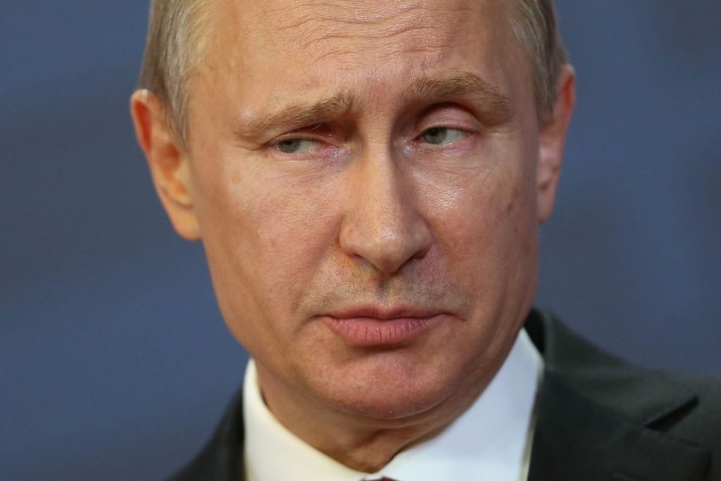 Putin se desculpa por fala de Lavrov sobre Hitler