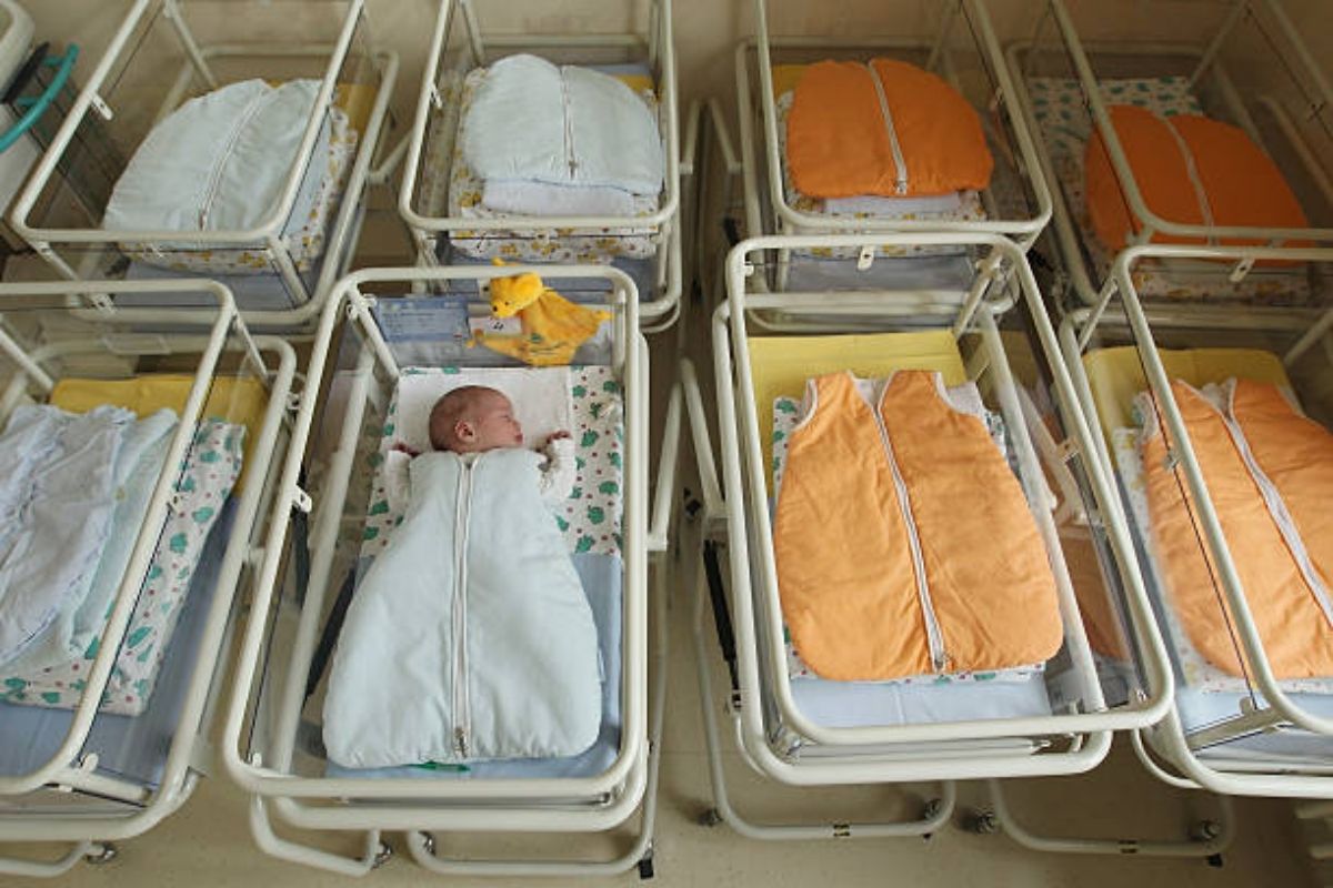 Quase 57 mil recém-nascidos foram registrados sem o nome do pai - Perfil