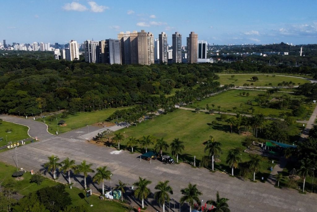 São Paulo recebe primeira edição da Bienal do Lixo