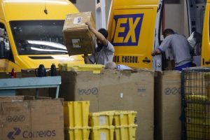 Senai e Correios fazem parceria para projetos de inovação em logística