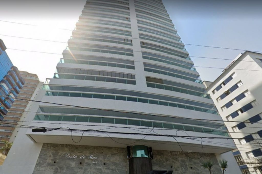 Criança morre após cair do 12º andar de um prédio