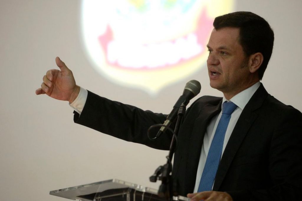 Ministro defende trabalho conjunto para combater criminalidade no Rio