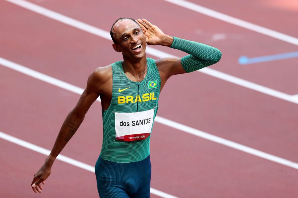 Alison dos Santos busca o ouro esta noite no Mundial de Atletismo