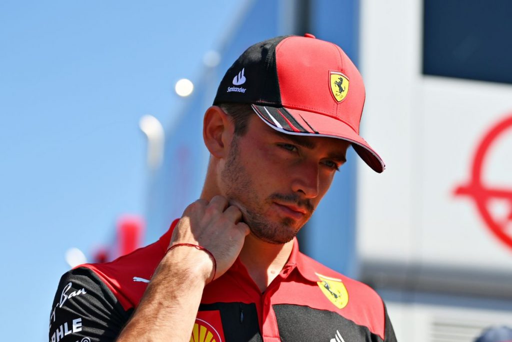 Ferrari busca lado positivo após revés na disputa pelo título da F1