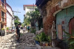 forte-terremoto-nas-filipinas-deixa-4-mortos-e-60-feridos