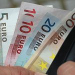 euro-renova-menor-valor-frente-ao-dolar-desde-2002