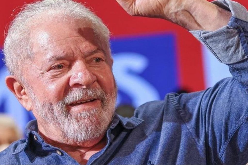 Lula afirma que manterá o auxílio de R$600 caso seja eleito
