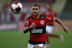 Na estreia de Vidal, Flamengo vira sobre Avaí com dois gols de Pedro