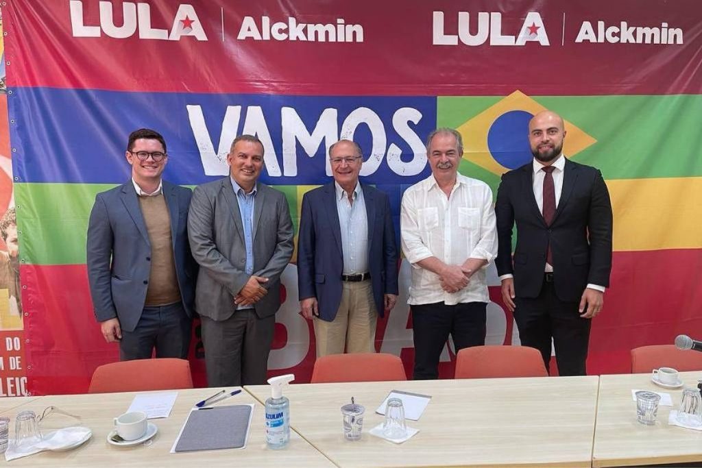 Pros retira candidatura e decide apoiar Lula