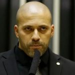 Daniel Silveira ignora restrição e chama Moraes de “mentiroso da República”