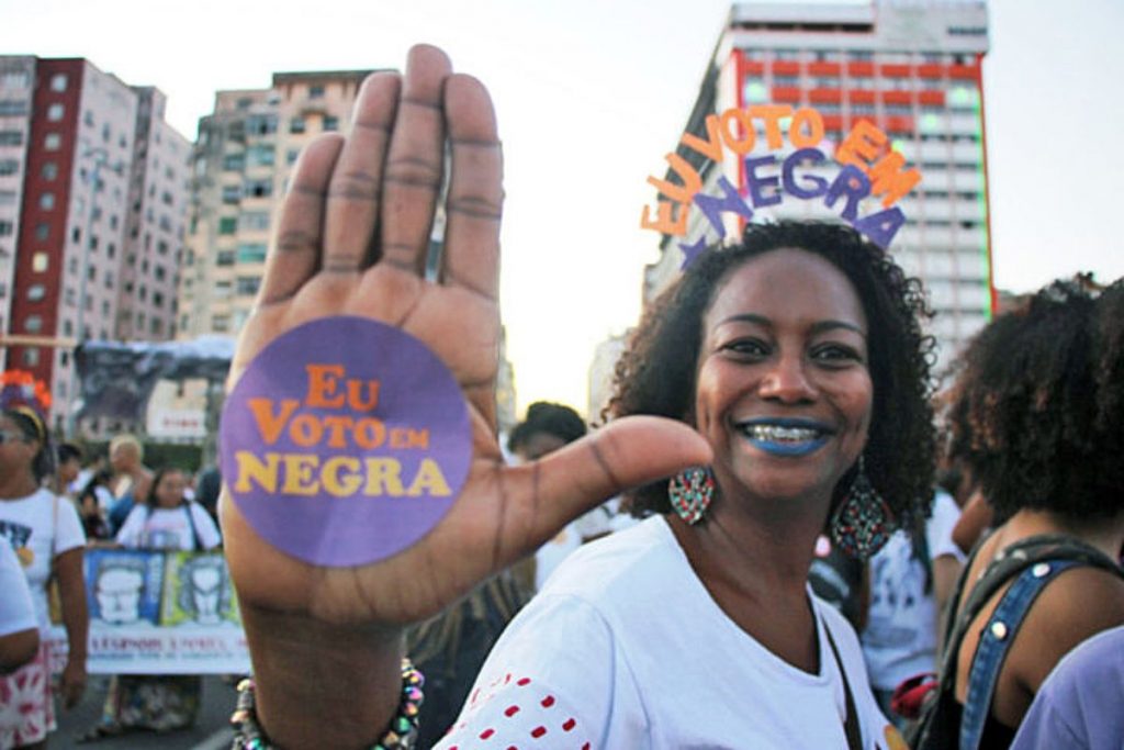 entidades-fazem-campanha-por-voto-em-mulheres-pretas
