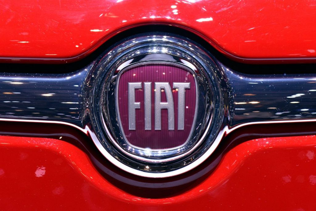 O novo Fiat Fastback foi flagrado nas ruas