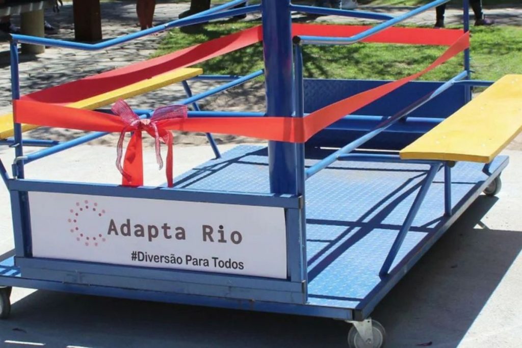 Rio inaugura mais uma praça adaptada para crianças com deficiências
