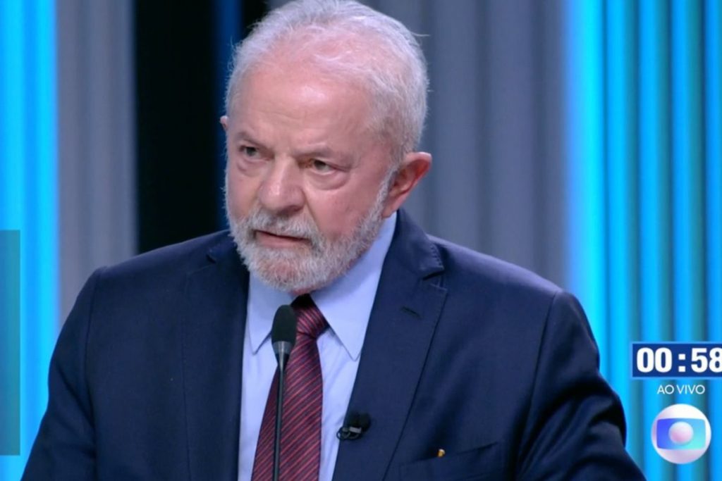 Em debate da Globo, Lula promete quebrar sigilo de 100 anos de Bolsonaro