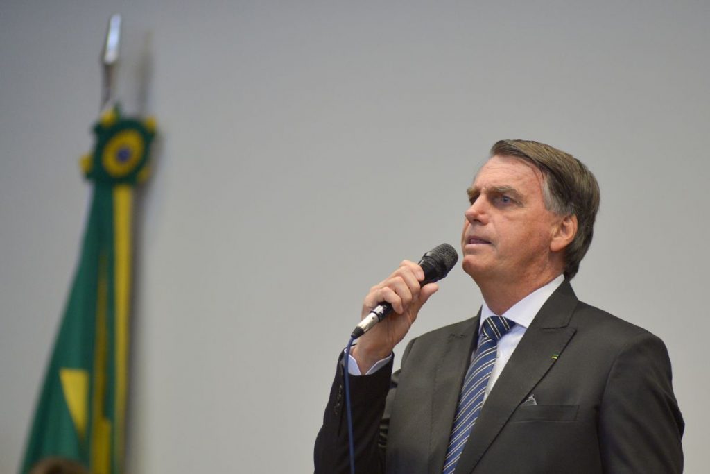 Bolsonaro diz que torce pela paz na Ucrânia