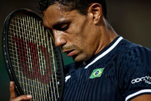 Brasil sai atrás de Portugal na Copa Davis