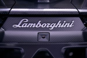 Conheça a Lamborghini Urus Performante