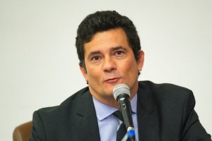 Juíza que autorizou busca e apreensão contra Moro multa PT em R$ 120.000