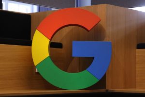 Justiça da Rússia aceita pedido de falência do Google