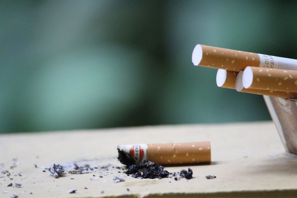 mp-pede-afastamento-de-diretora-que-criou-cantinho-para-fumantes-em-escola
