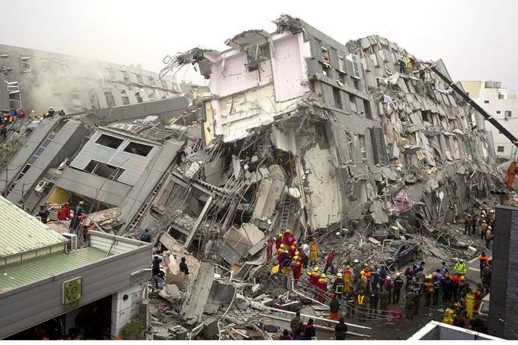 terremoto-de-magnitude-66-mata-ao-menos-30-pessoas-na-china-veja-videos