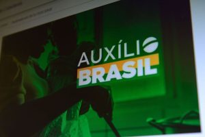 Caixa paga Auxílio Brasil a beneficiários de NIS de final 4