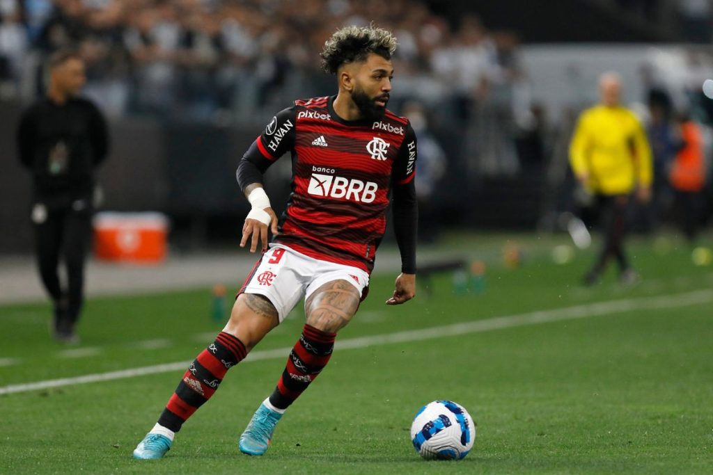 Com time alternativo, Flamengo recebe Atlético-MG no Maracanã