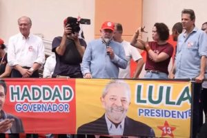 Lula diz que nordestino não vota em Bolsonaro: 'Vá pegar voto de miliciano'