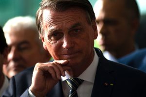 Prefeitos de Manaus e Sorocaba prestam apoio a Bolsonaro