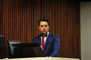 Ratinho Junior é reeleito governador do Paraná